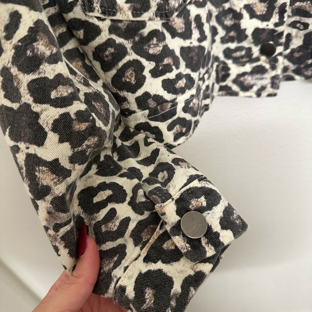 Leopard Print Button Up Women’s Jacket - image 2